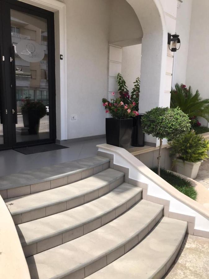 Home Hotel Tirana Eksteriør billede