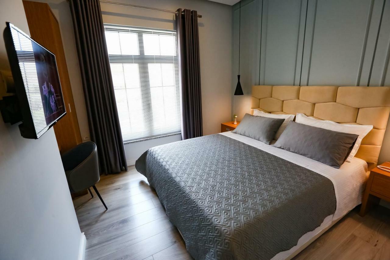 Home Hotel Tirana Eksteriør billede